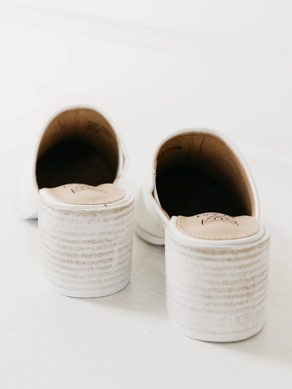 BEAST FASHION The Stephanie Mule White leather - Picture 3 of 3